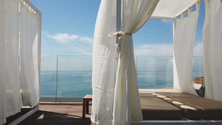 Relájate en Jacuzzis con Vistas en Barcelona