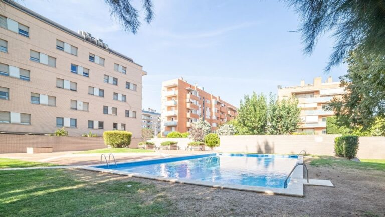 Jacuzzi privado con vistas espectaculares en Barcelona